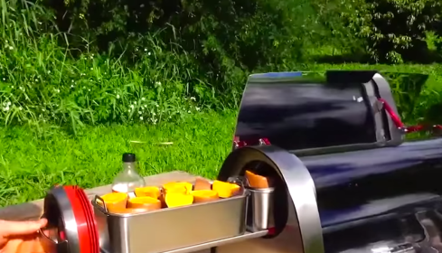 GoSun is introducing the world’s first fuel-free solar powered grill, utilizing energy from the sun to bake, boil, fry or steam a meal for six in less than one hour